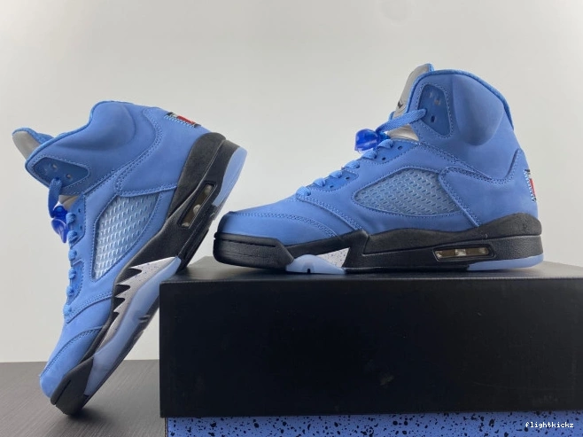 UNC DV1310-401 5 Air Jordan 0818